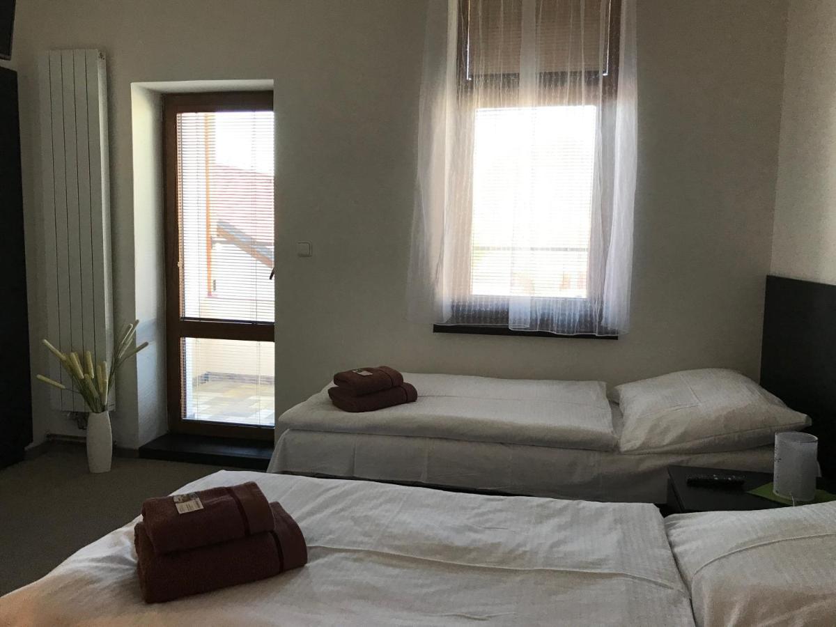 Hotel Jordanek Opočno Eksteriør billede