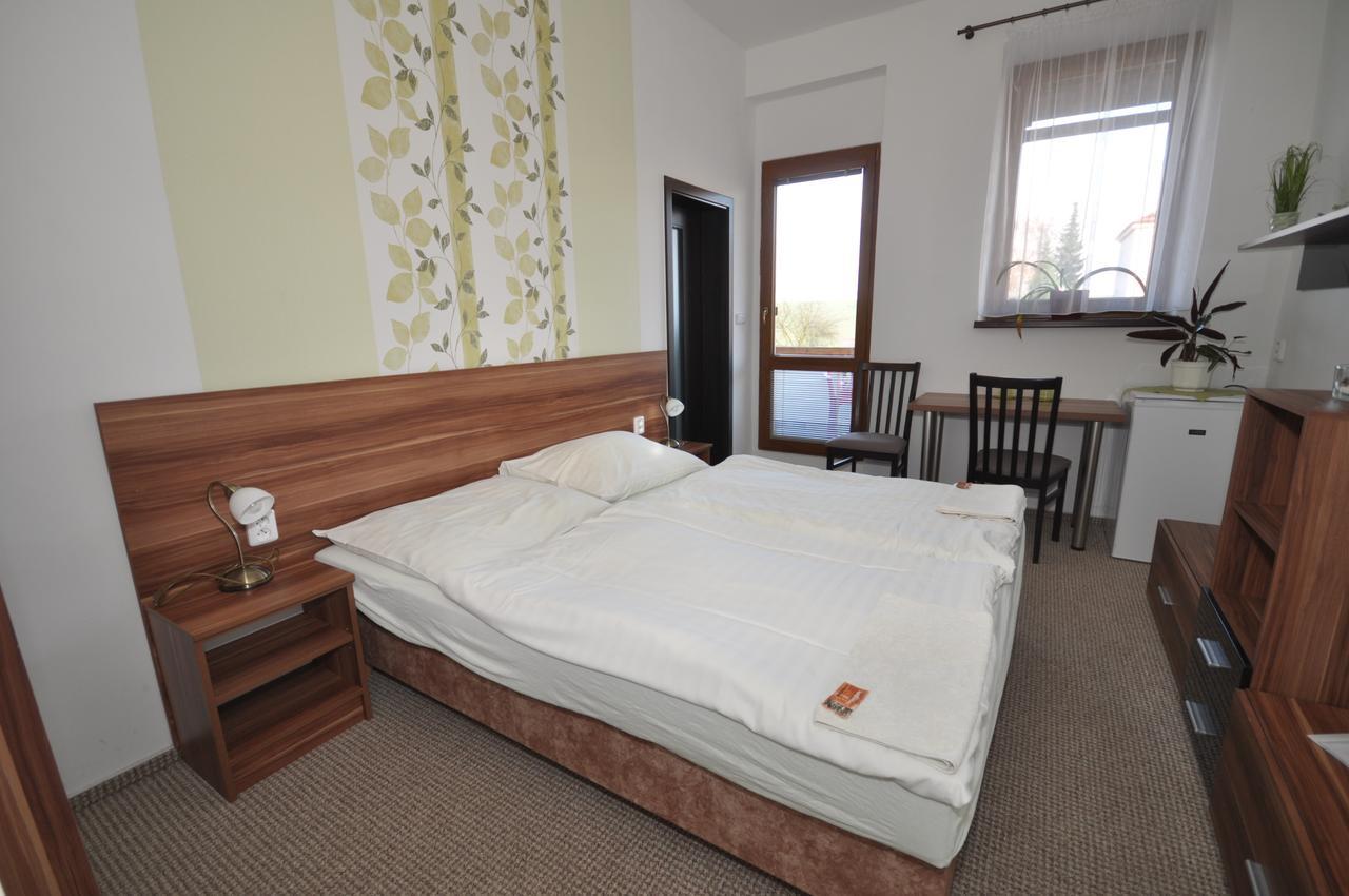 Hotel Jordanek Opočno Eksteriør billede