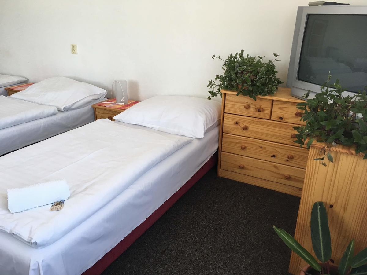 Hotel Jordanek Opočno Eksteriør billede